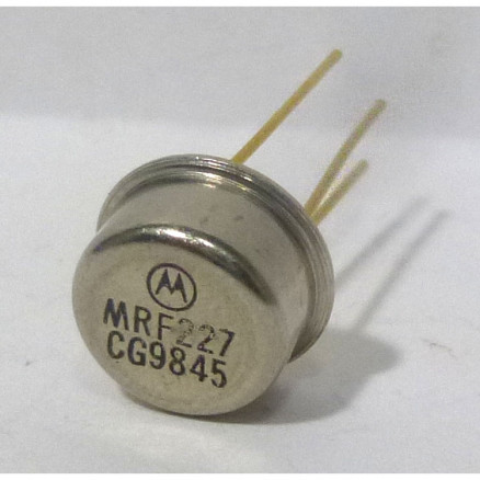 MRF227 Motorola NPN Silicon RF Power Transistor 12.5V 225 MHz 3.0W (NOS)
